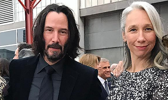 Nạp rút NOHU90 nhanh chóng – Cân bằng giải trí và trải nghiệm cá cược như cách Keanu Reeves và bạn gái - hình ảnh - nohu90bet.vip