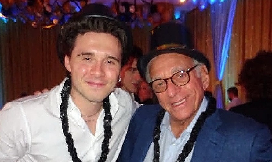 Brooklyn Beckham chúc sinh nhật bố vợ giữa tâm bão gia đình - hình ảnh - nohu90bet.vip Brooklyn Beckham chúc sinh nhật bố vợ giữa tâm bão gia đình - hình ảnh - nohu90bet.vip
