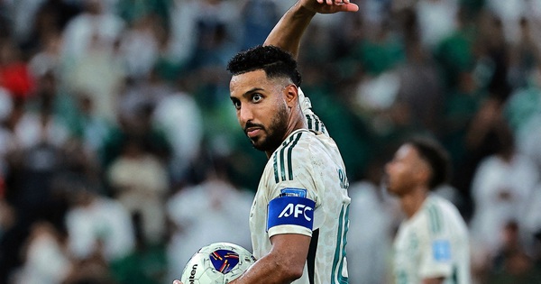 Vì sao trọng tài Saudi Arabia vs Uruguay mặc áo hồng? Xem trận đấu ở đâu uy tín? - hình ảnh - nohu90bet.vip
