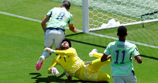 Tranh cãi quả phạt đền đầu tiên tại World Cup 2026: VAR bỏ qua lỗi việt vị của Thụy Sĩ? - hình ảnh - nohu90bet.vip Tranh cãi quả phạt đền đầu tiên tại World Cup 2026: VAR bỏ qua lỗi việt vị của Thụy Sĩ? - hình ảnh - nohu90bet.vip