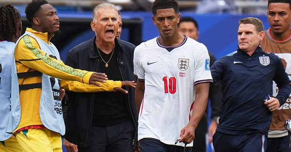 Ngôi sao đội tuyển Anh vi phạm luật mới của FIFA, lại lấy tay che miệng: Nguy cơ nhận án phạt nguội - hình ảnh - nohu90bet.vip