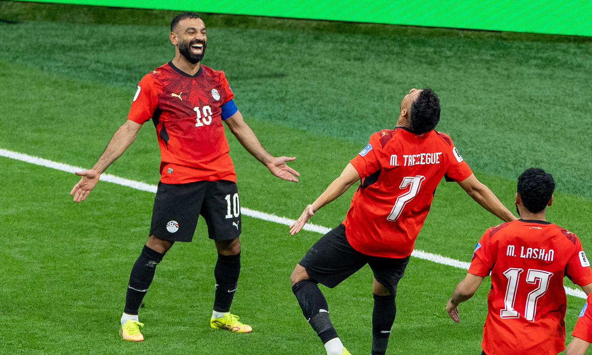 Salah tỏa sáng, Ai Cập có chiến thắng World Cup đầu tiên – Cơ hội vàng cho fan NOHU90 cược bóng đá - hình ảnh - nohu90bet.vip Salah tỏa sáng, Ai Cập có chiến thắng World Cup đầu tiên – Cơ hội vàng cho fan NOHU90 cược bóng đá - hình ảnh - nohu90bet.vip