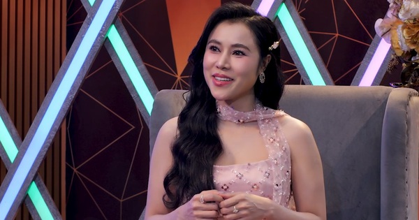 Ca sĩ Hồng Gấm tuổi 33: Kín tiếng nhưng vẫn cháy hết mình với bolero - hình ảnh - nohu90bet.vip