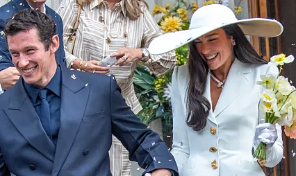 Nhà cái cá cược số 1 NOHU90 cập nhật tin nóng: Dua Lipa chính thức lên xe hoa cùng Callum Turner - hình ảnh - nohu90bet.vip