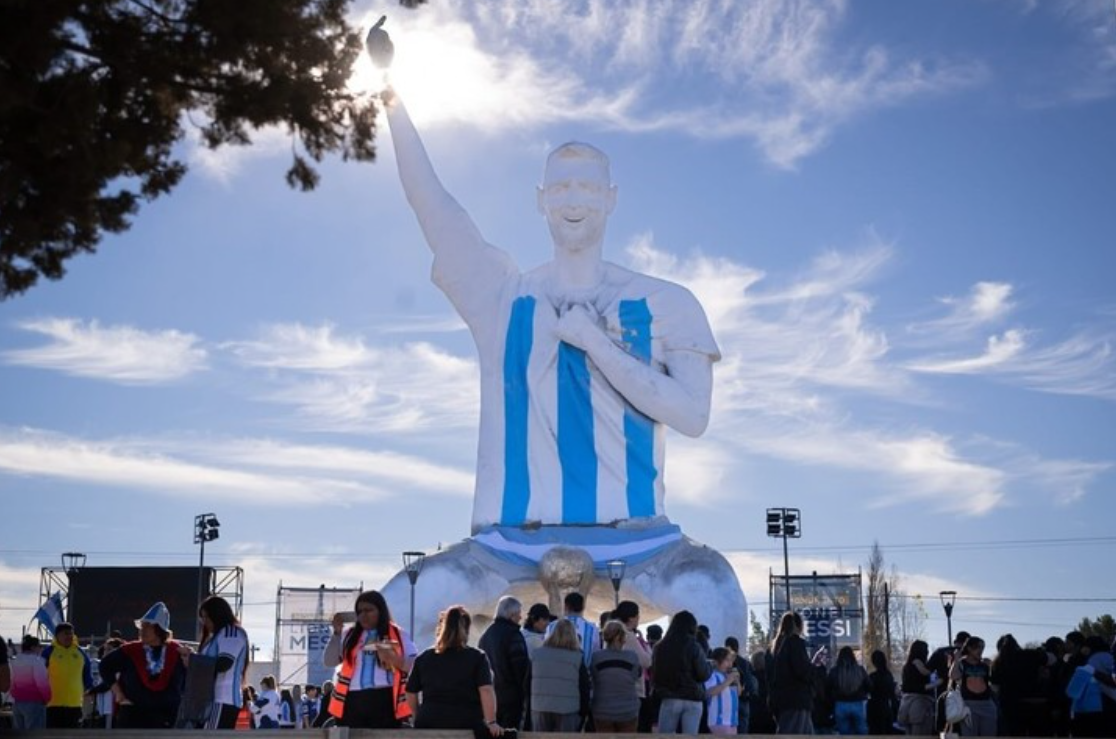 Argentina khánh thành tượng Messi cao 26 mét: góc nhìn mới cho người chơi Việt - hình ảnh - nohu90bet.vip Argentina khánh thành tượng Messi cao 26 mét: góc nhìn mới cho người chơi Việt - hình ảnh - nohu90bet.vip