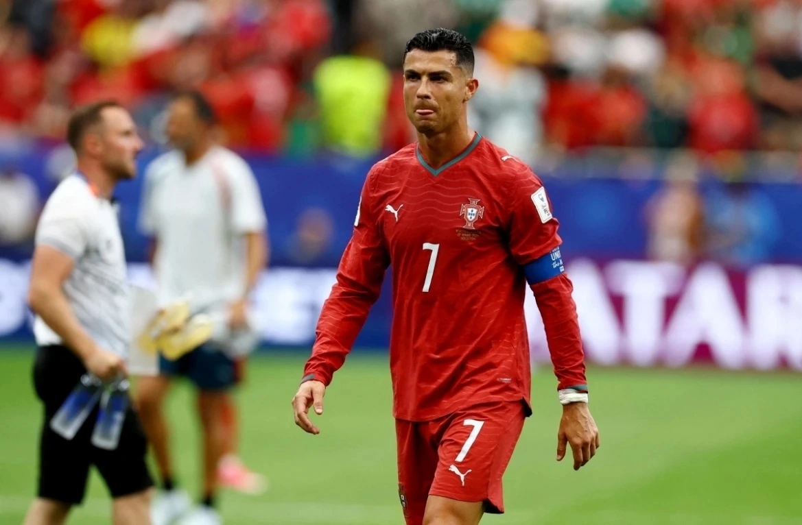 NOHU90 cược bóng đá: Cầu thủ CHDC Congo thừa nhận không kèm Ronaldo tại World Cup 2026 - hình ảnh - nohu90bet.vip NOHU90 cược bóng đá: Cầu thủ CHDC Congo thừa nhận không kèm Ronaldo tại World Cup 2026 - hình ảnh - nohu90bet.vip