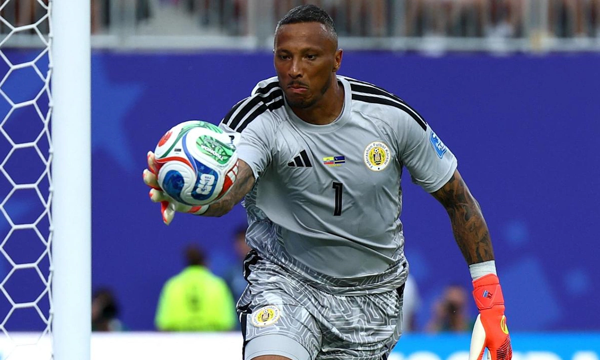 Thủ môn Curacao Eloy Room muốn được tạc tượng sau màn trình diễn World Cup 2026 - hình ảnh - nohu90bet.vip