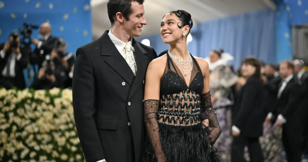Dua Lipa tổ chức đám cưới bí mật với tài tử sắp thủ vai James Bond - hình ảnh - nohu90bet.vip Dua Lipa tổ chức đám cưới bí mật với tài tử sắp thủ vai James Bond - hình ảnh - nohu90bet.vip