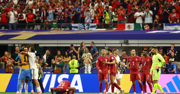 Báo Bồ Đào Nha cay đắng: ‘Kết cục thật tuyệt vọng, HLV Martinez sai lầm vì cố giữ Ronaldo’ - hình ảnh - nohu90bet.vip