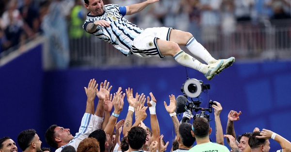 Roy Keane ca ngợi tinh thần ‘chiến đấu đường phố’ của Argentina sau kỳ tích lội ngược dòng không tưởng: góc nhìn mới cho người chơi Việt - hình ảnh - nohu90bet.vip